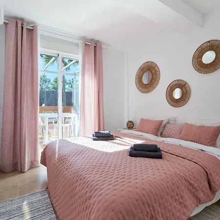 Stunning Duplex Penthouse 300m From The *