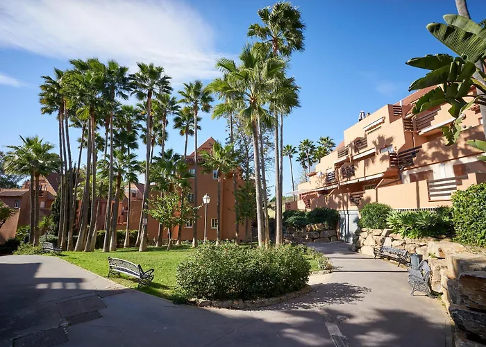 Stunning Duplex Penthouse 300m From The Apartment
